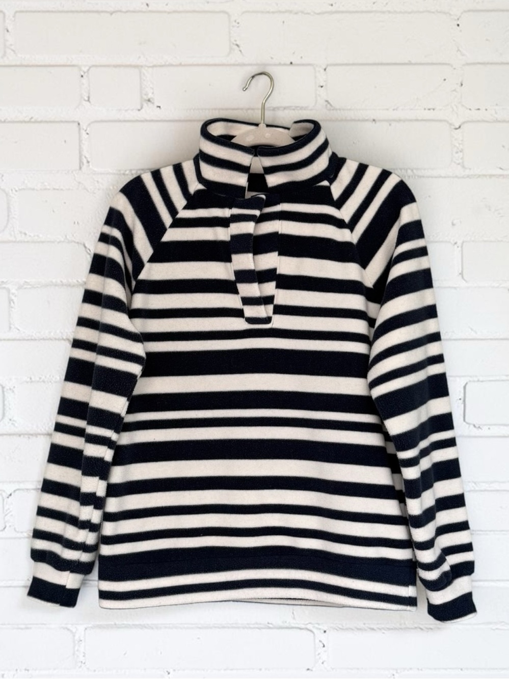 904 Dudley Stephens Ingrid Pullover Cream Navy Variegated Stripe Vello Fleece XS